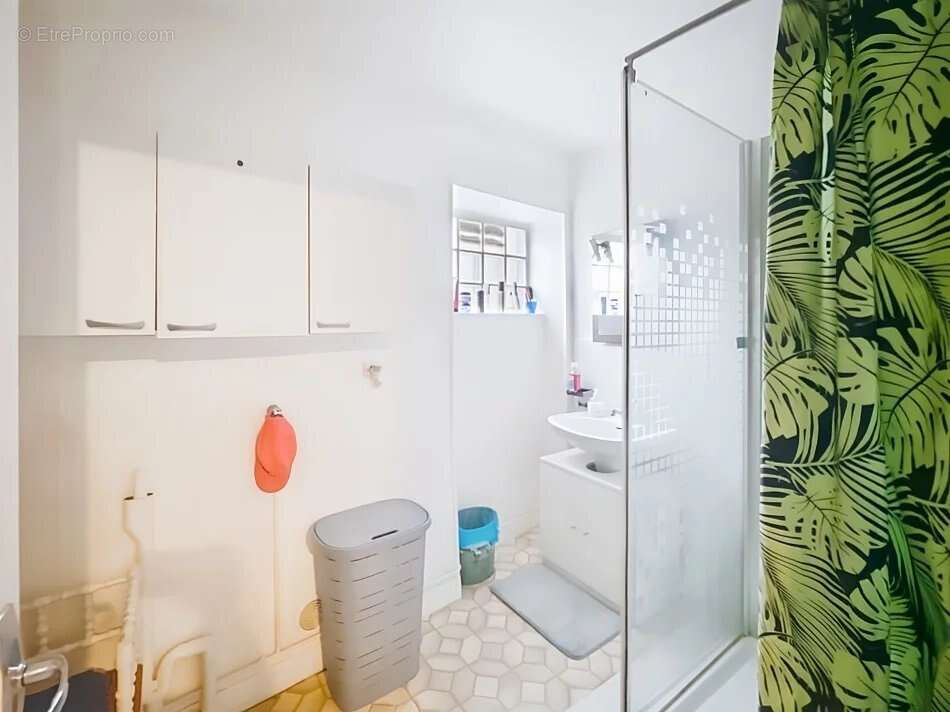 Appartement à CRESPIERES