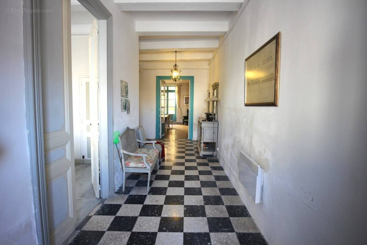 Maison à NISSAN-LEZ-ENSERUNE