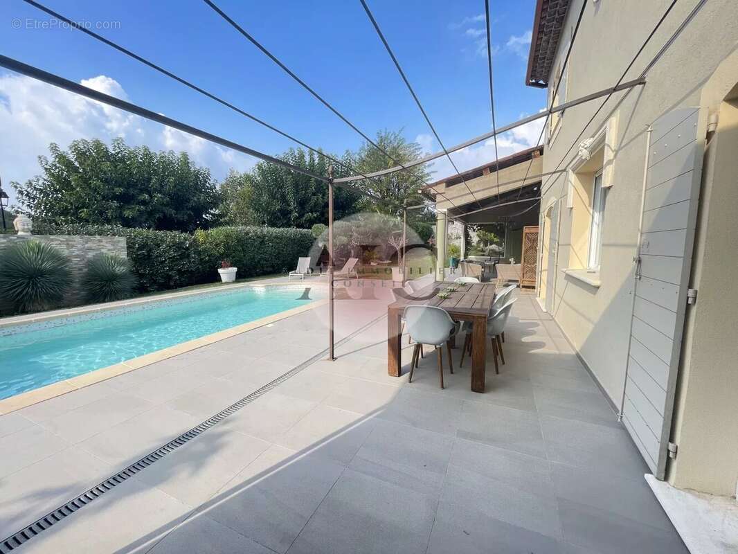 Maison à MONTAUROUX