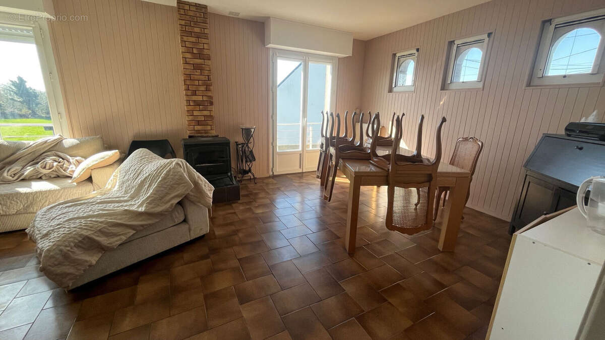 Maison à ERGUE-GABERIC