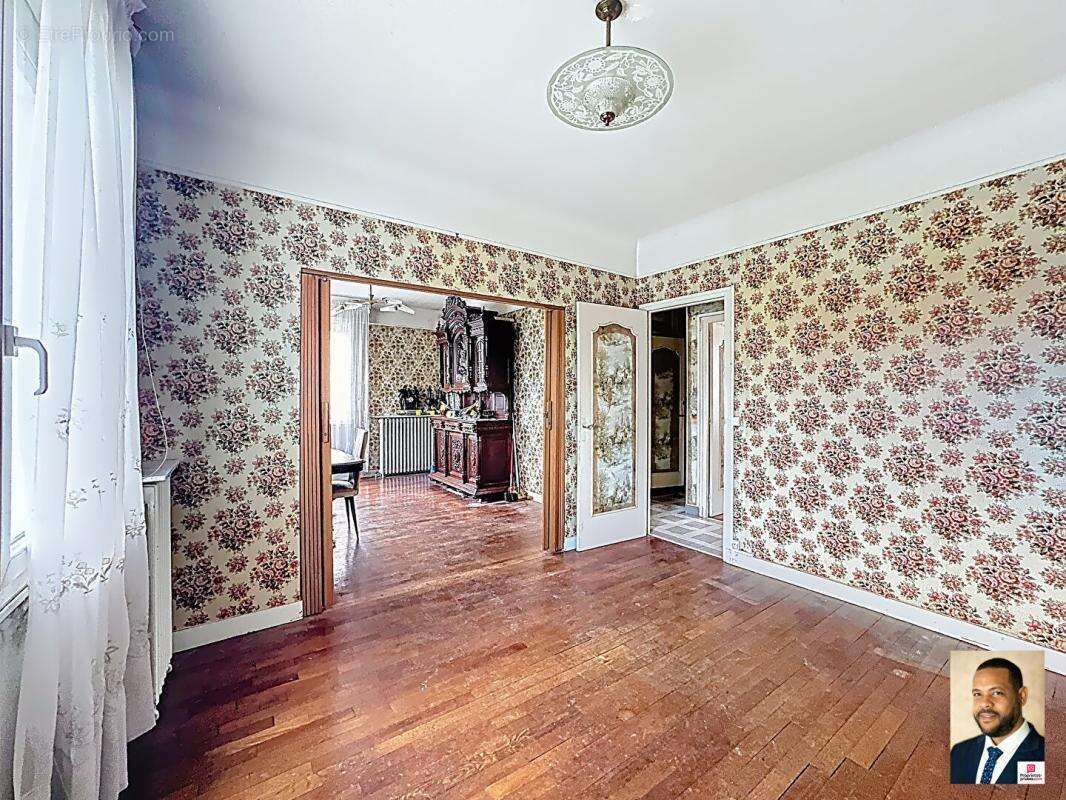 Maison à PARAY-VIEILLE-POSTE