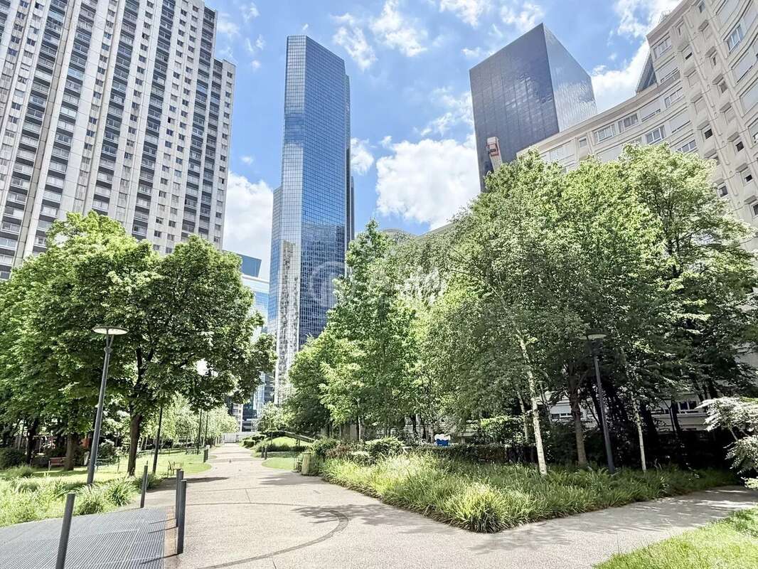 Appartement à COURBEVOIE