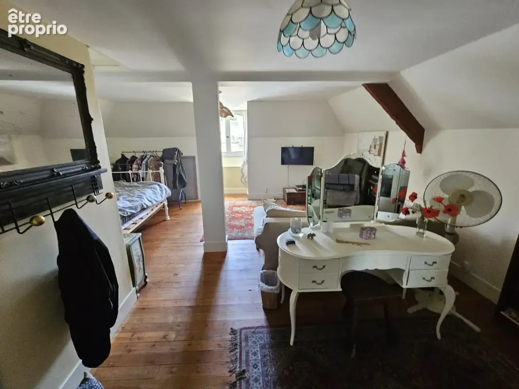 Maison en pierres en centre ville - photo 15