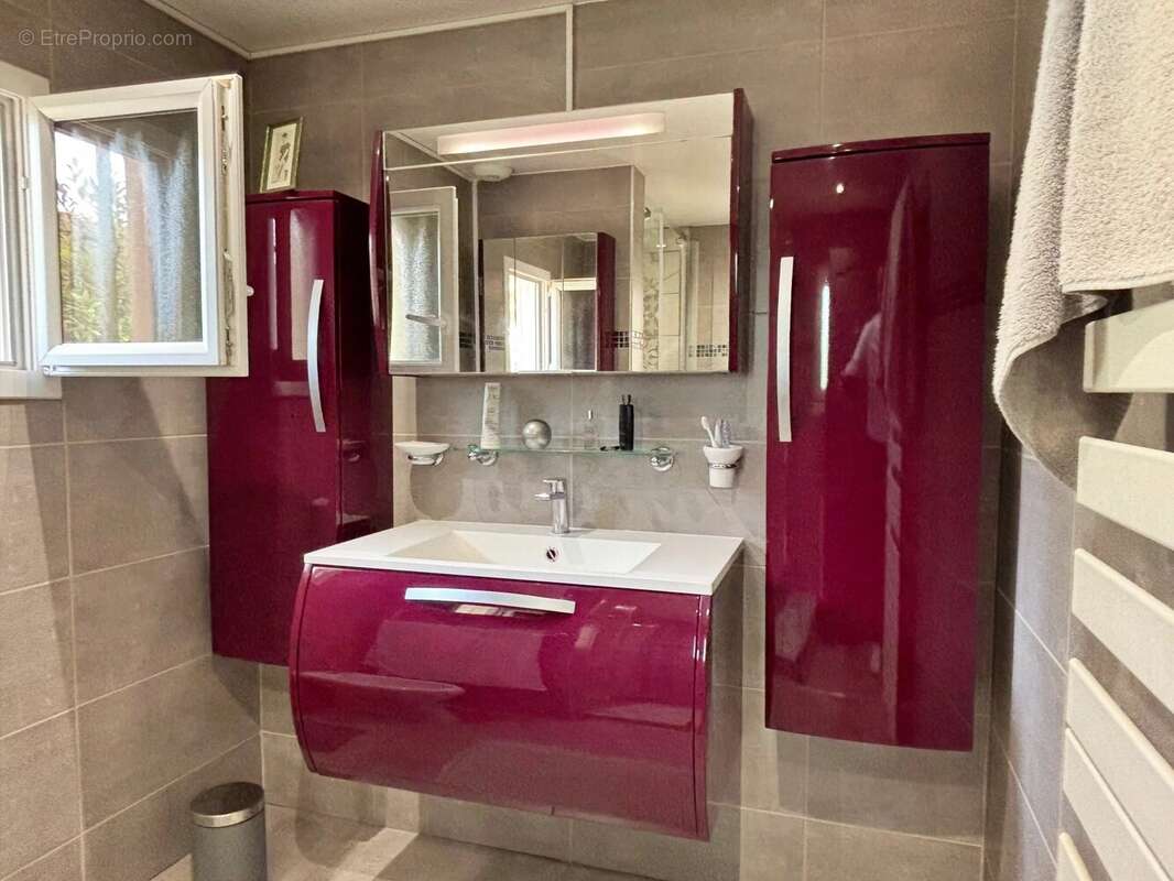 Maison à ROQUEBRUNE-SUR-ARGENS