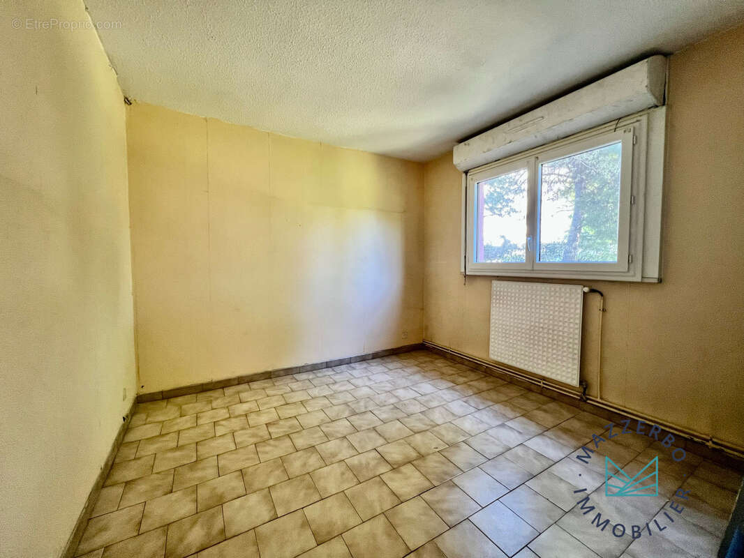 Appartement à MARSEILLE-11E
