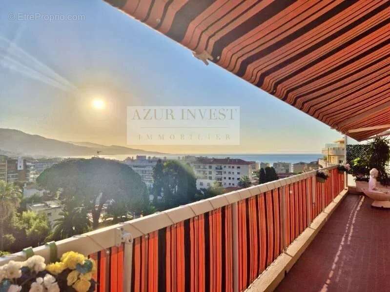 Appartement à ROQUEBRUNE-CAP-MARTIN