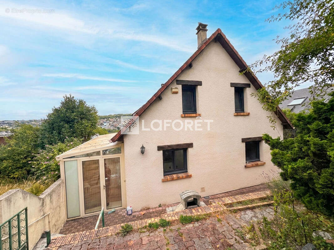 ROUEN Mont Gargan - Maison familiale 4 chambres - garage - terrasse - jardin - photo 2