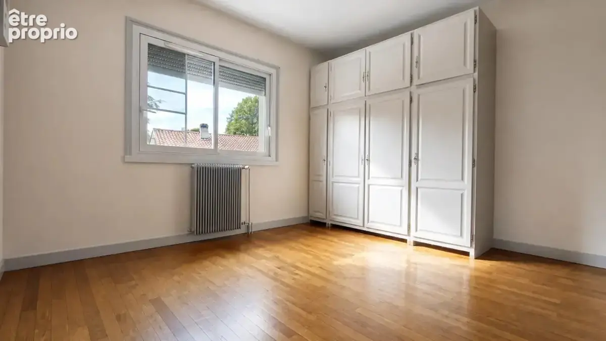 Maison de 7 pièces de 143 m² à Angoulême - photo 8