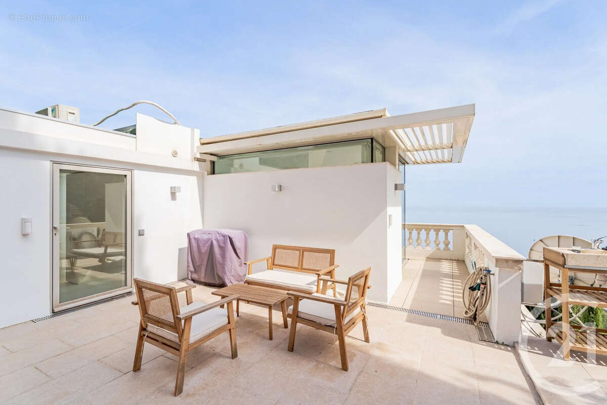 Maison à EZE