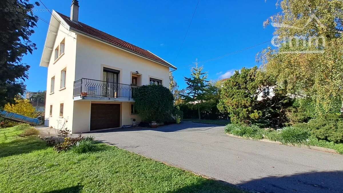 Maison à BOURGOIN-JALLIEU