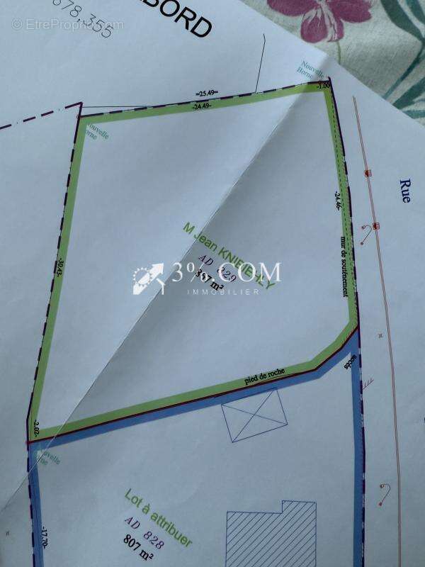 Terrain à SAINT-NABORD
