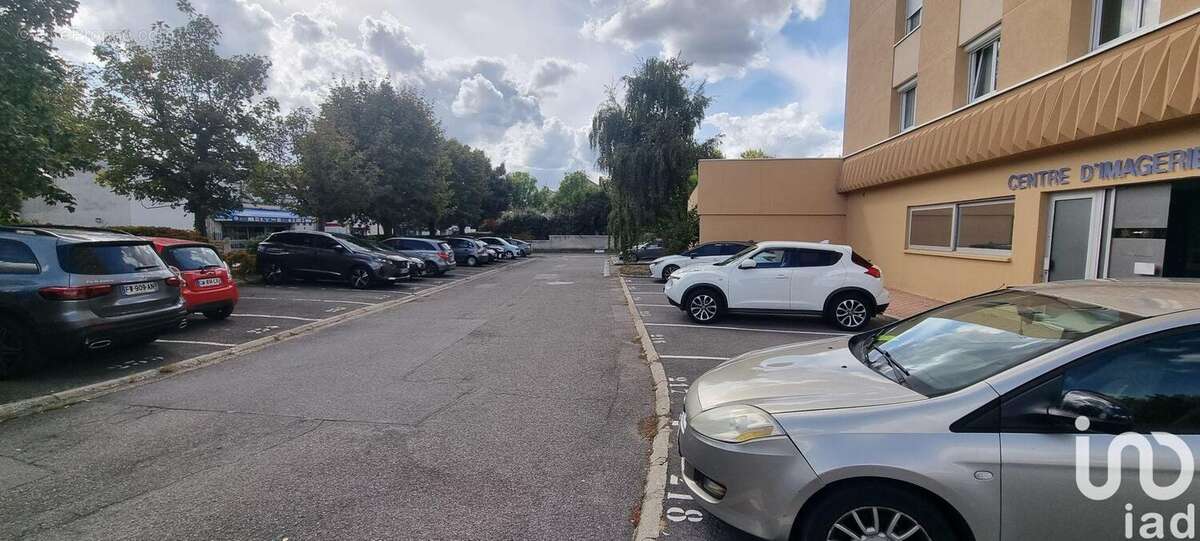 Photo 2 - Commerce à CONFLANS-SAINTE-HONORINE