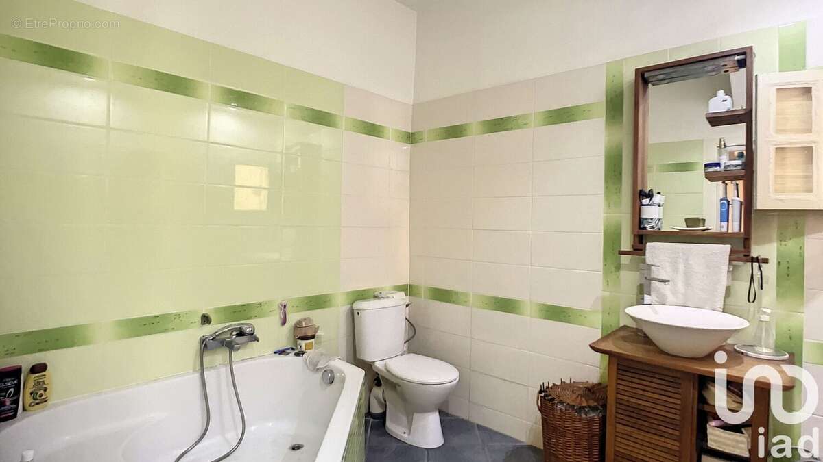 Photo 8 - Maison à LA TOUR-D'AIGUES