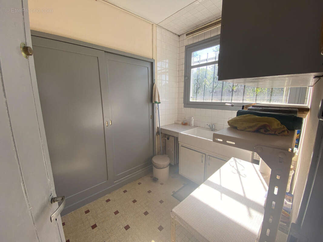 arrière cuisine - Maison à CHALAIS