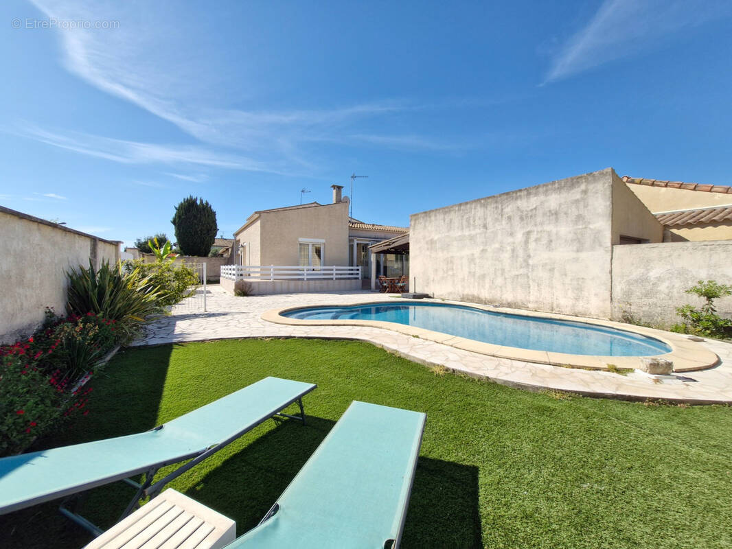 Maison à MAUGUIO