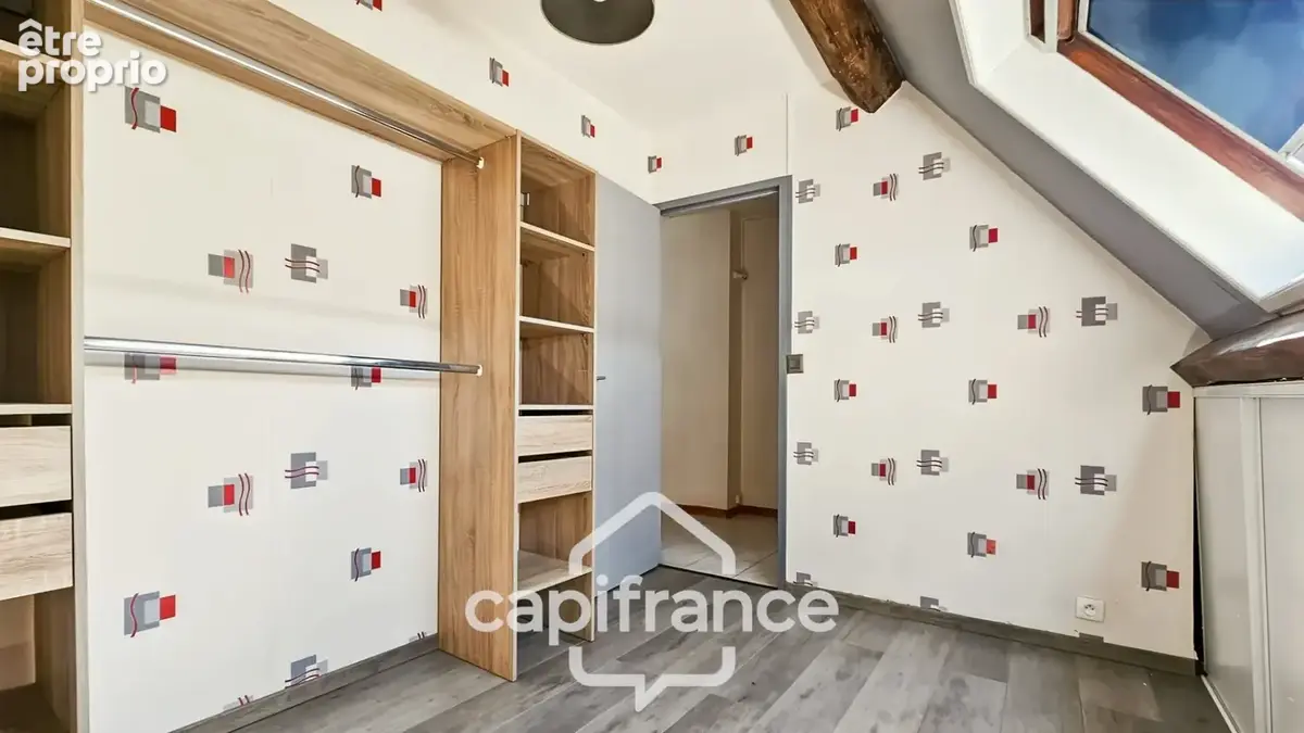 Charmante maison de ville fonctionnelle sur trois niveaux- terrasse au calme- Idéal famille ou investissement- - photo 9