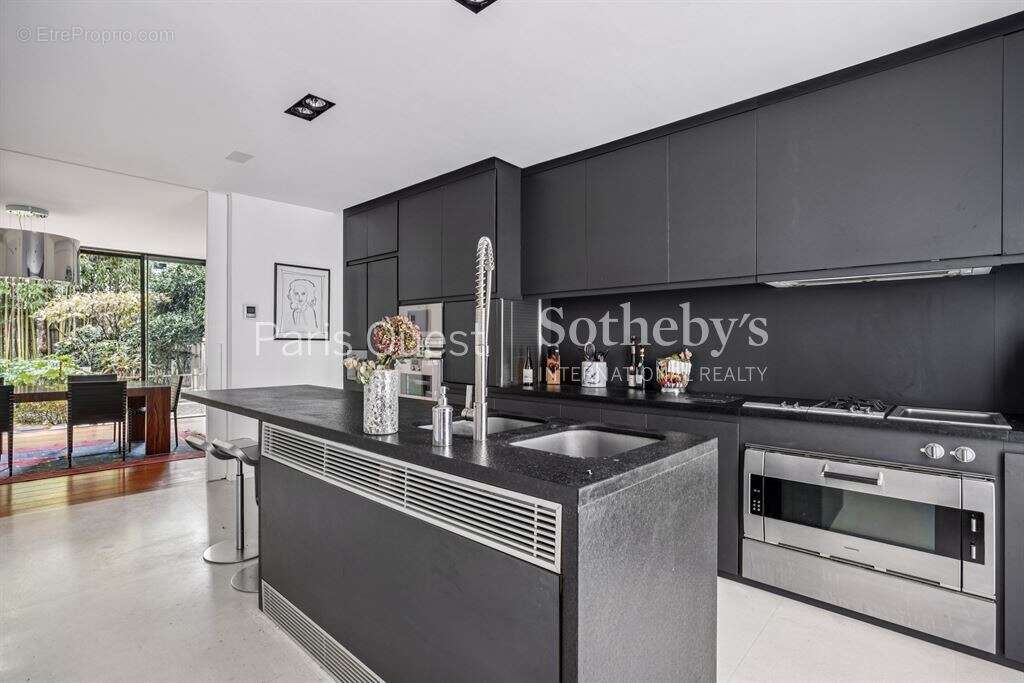 Maison à NEUILLY-SUR-SEINE