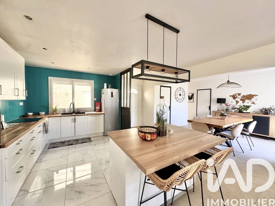 Photo 1 - Maison à COMBS-LA-VILLE