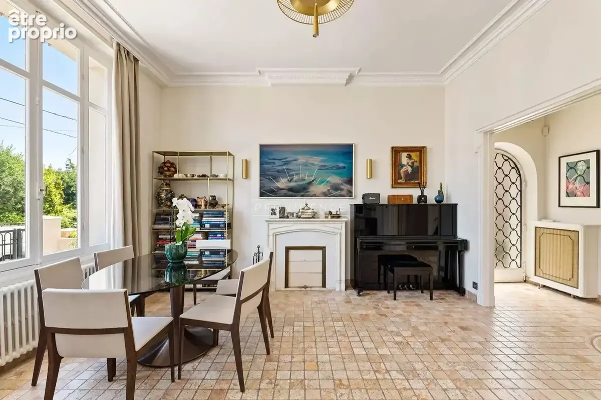 Cannes Basse Californie : Villa de caractère avec jardin, proche Croisette - photo 9