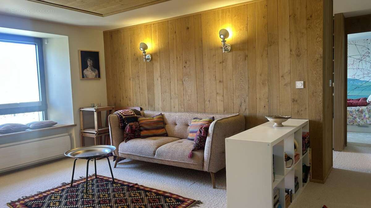 Maison à SAINTE-GENEVIEVE-SUR-ARGENCE