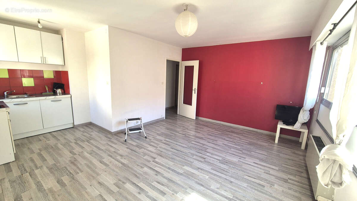 Appartement à MARSEILLE-6E