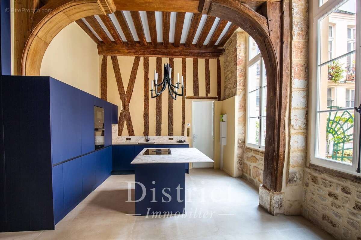 Appartement à PARIS-4E