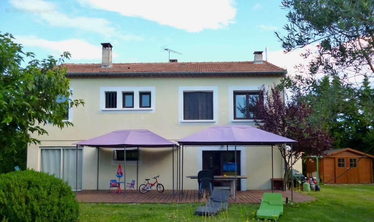 Maison 140 m² à Lagnes  - photo 2