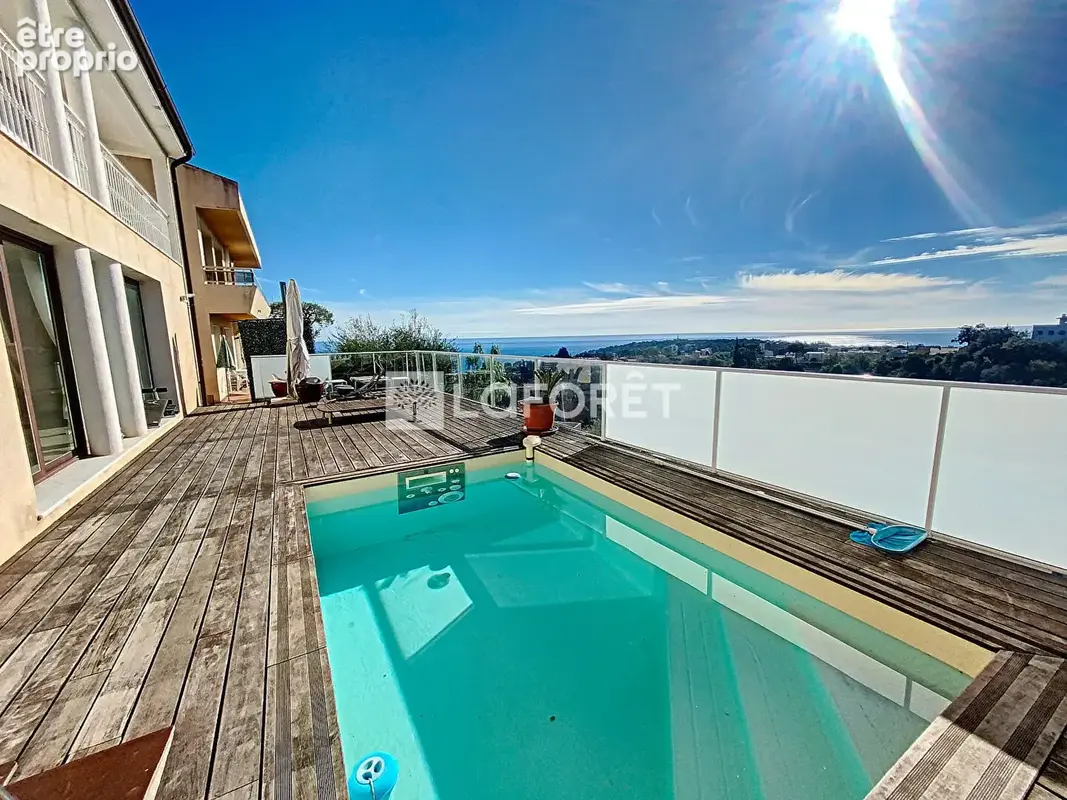 Photo Maison à Roquebrune-Cap-Martin au prix de 1 560 000€