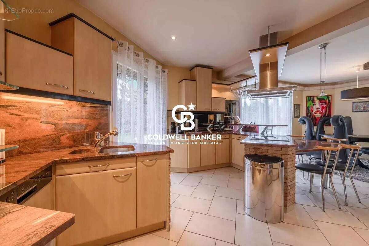 Maison à ARTHAZ-PONT-NOTRE-DAME