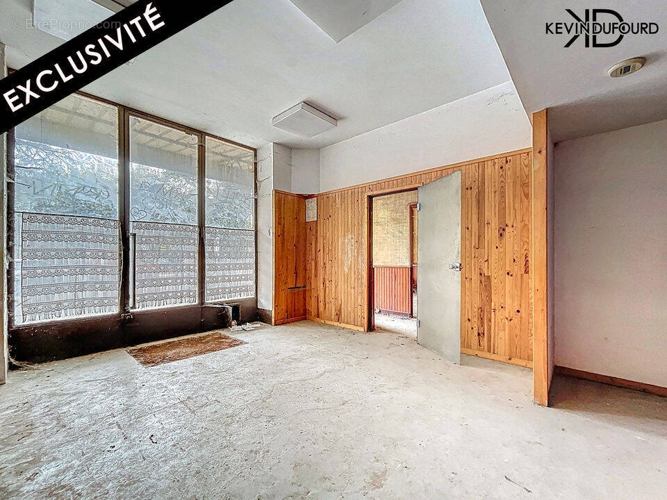 Commerce à VALS-LES-BAINS