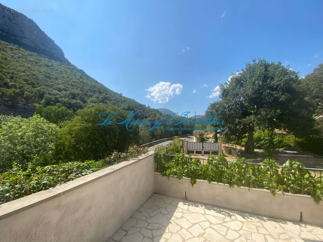 Sur la commune de St Hippolyte du Fort, mas en pierres avec habitation principale, 3 gites et piscines sur 1,1 - photo 7