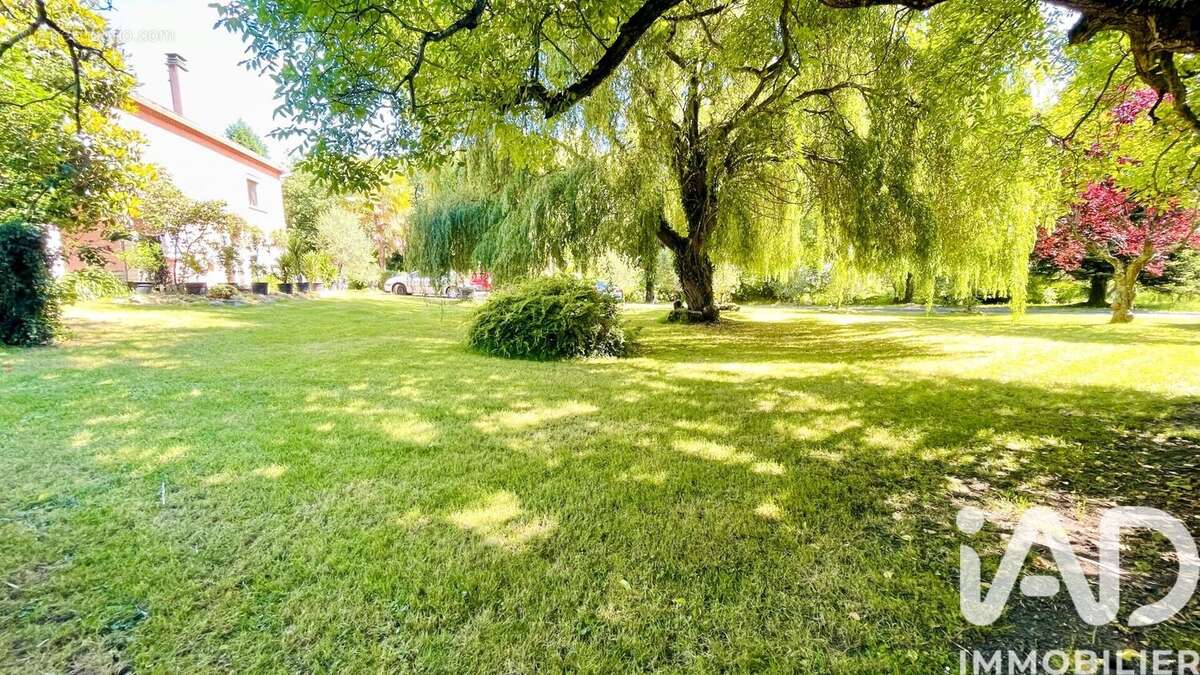 Maison 256 m² à Labroquere  - photo 2