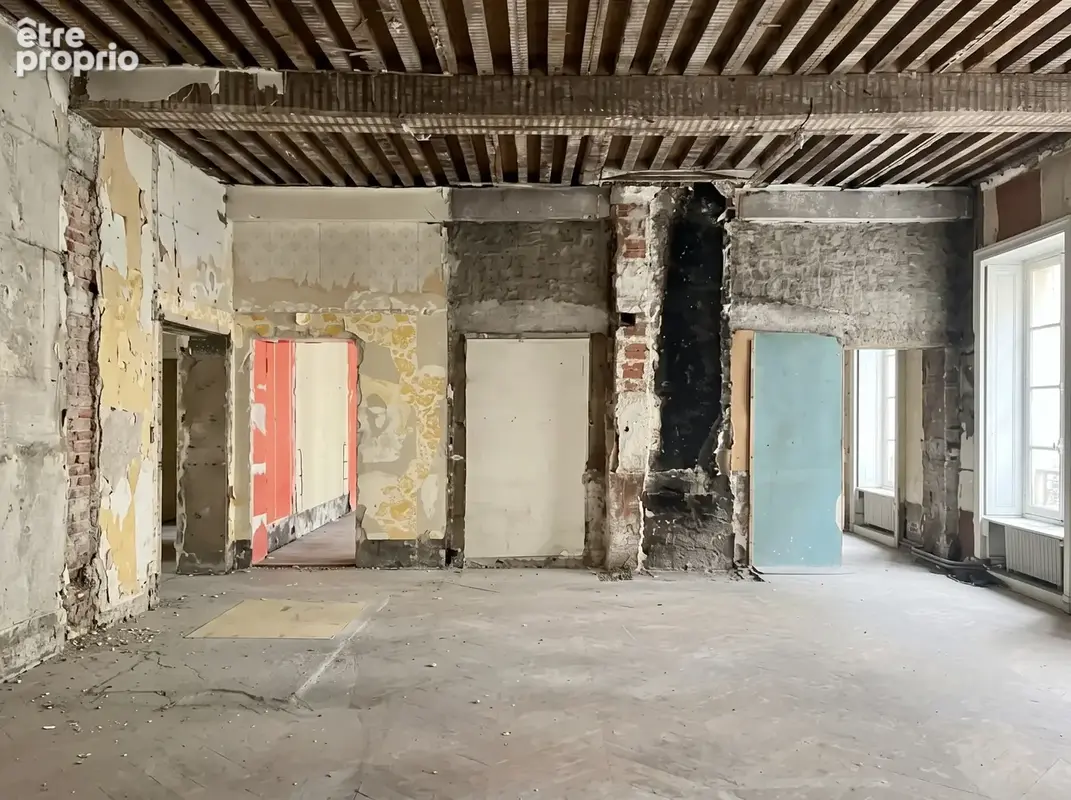 Un plateau à aménager 112 m2 , rue Pierre Corneille - photo 4