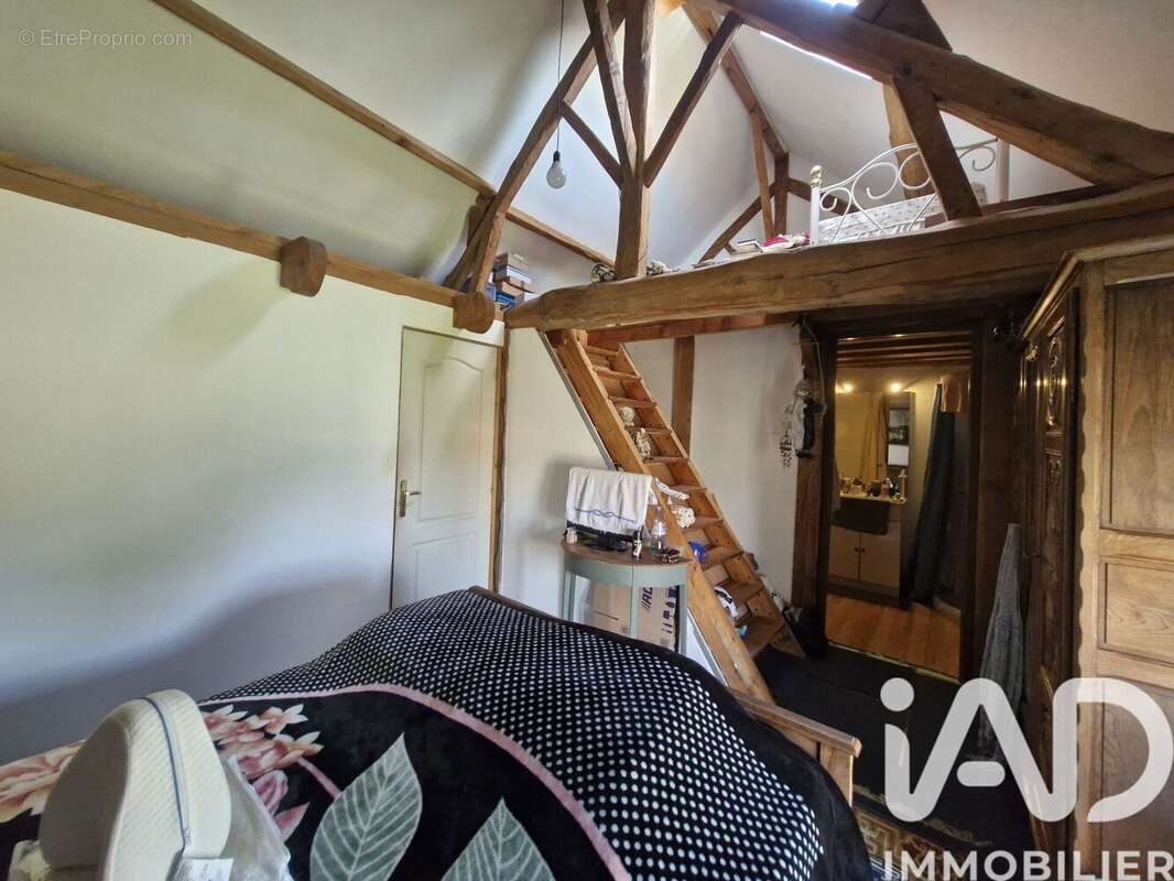 Maison 146 m² à Brion-Pres-Thouet  - photo 7