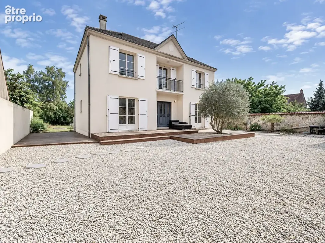 Maison à CHAUMES-EN-BRIE