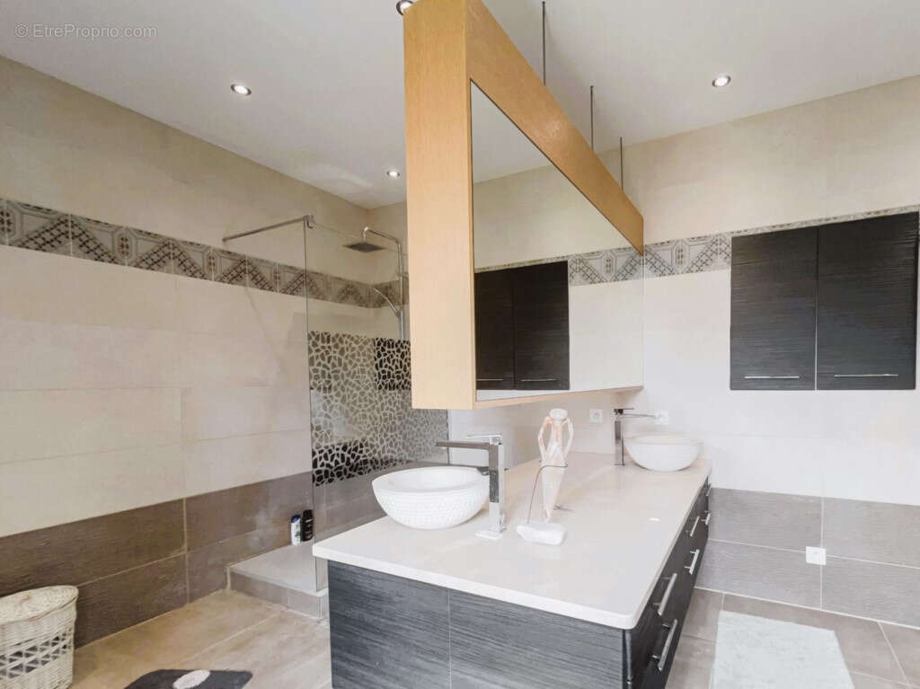 01160 PRIAY : Magnifique Maison de Maître de Plus de 300 m2 avec Vue Imprenable - photo 15