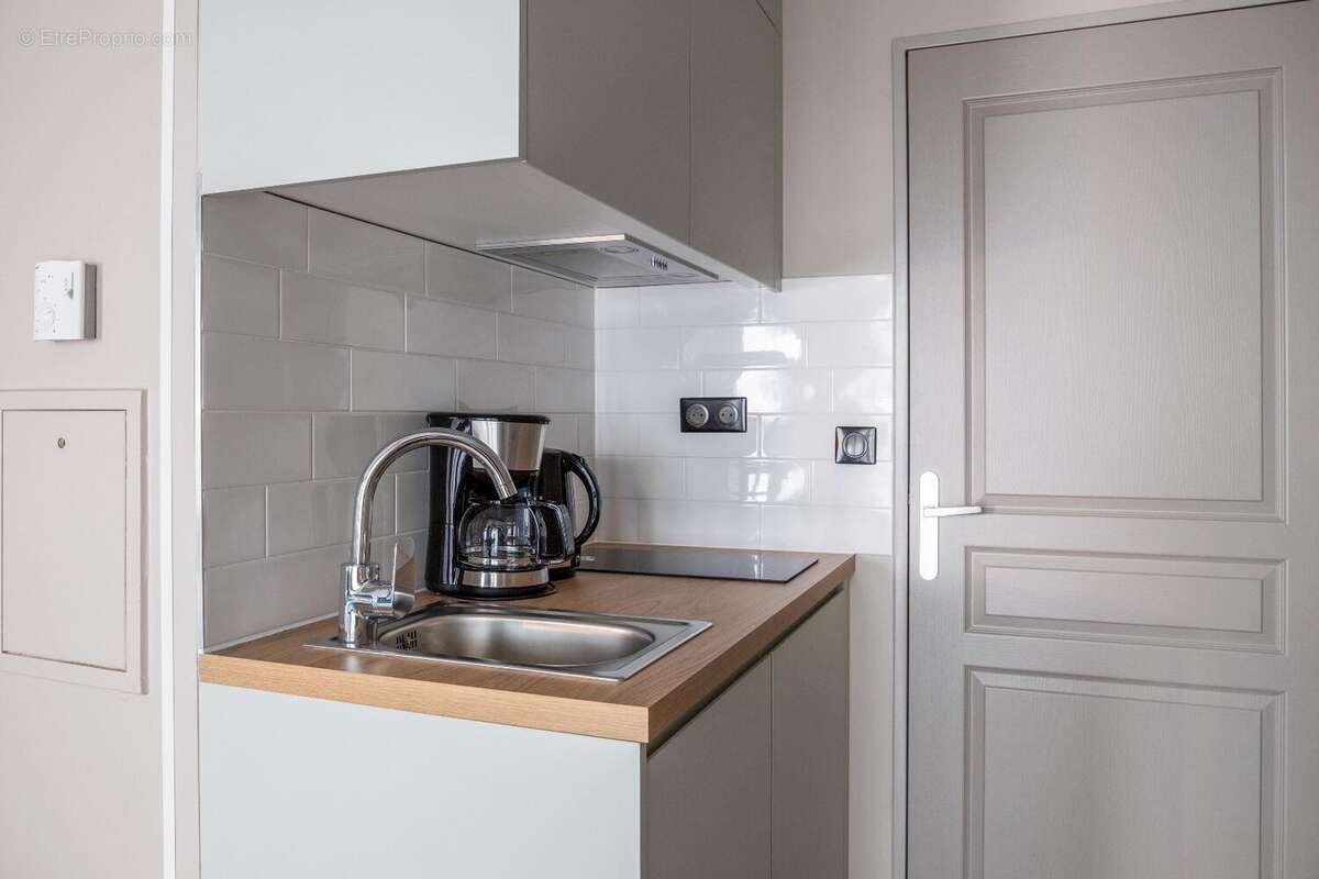 INVESTISSEMENT LOCATIF  Bois-d'Arcy  Résidence Affaires Appart'City Confort St Quentin en Yvelines - 6.70% de rentabilité - photo 5