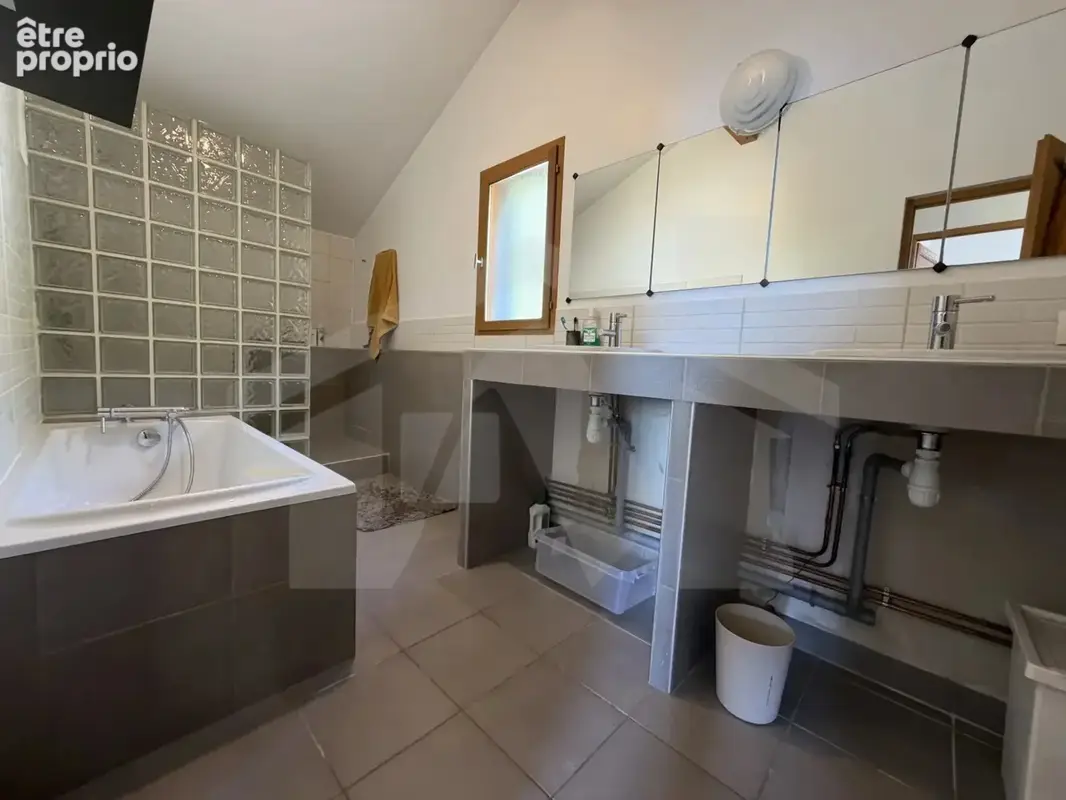 Maison de 151m2 avec terrasse et annexes - photo 4