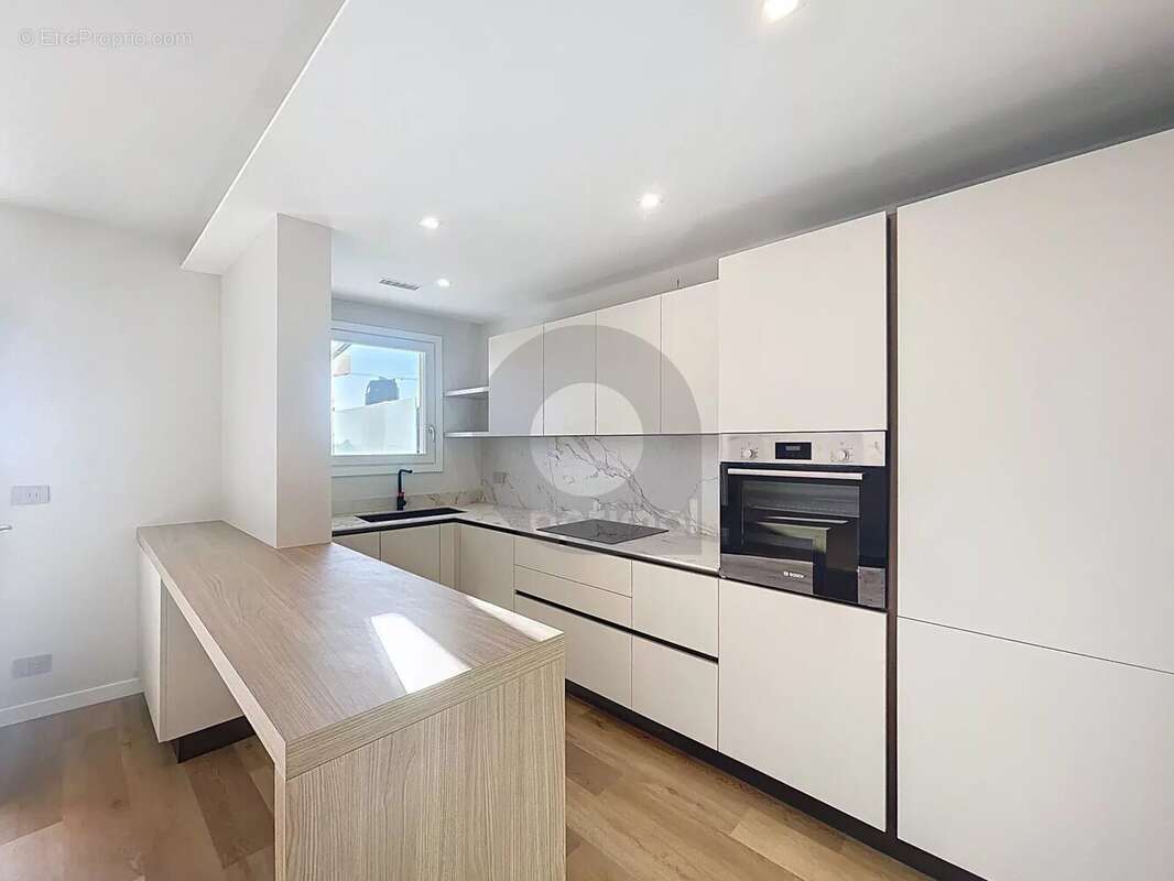 Appartement à ROQUEBRUNE-CAP-MARTIN