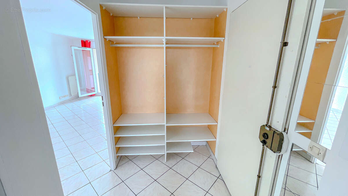 Appartement à VILLENEUVE-LA-GARENNE