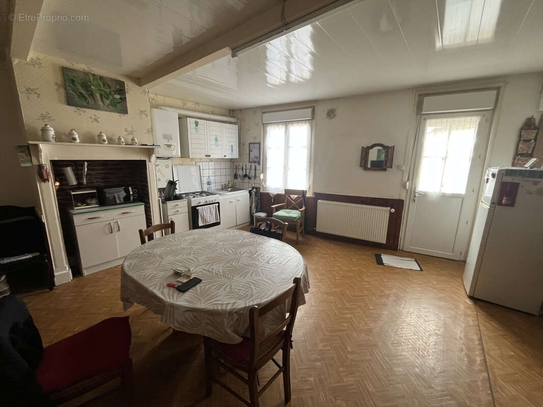 Maison à WOINCOURT