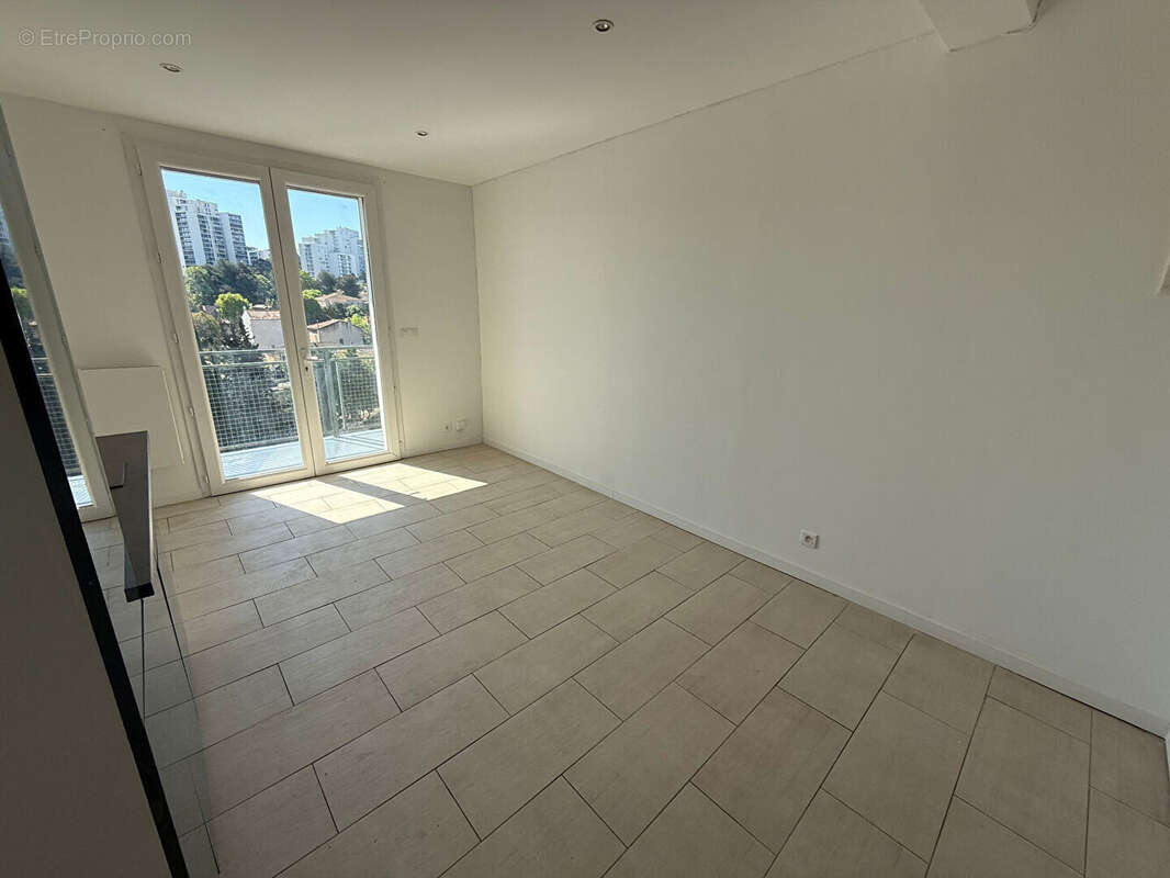 Appartement à MARSEILLE-13E
