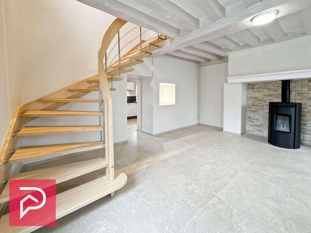 Propriété entièrement rénovée entre BERNAY / BEAUMONT-LE-ROGER - photo 7