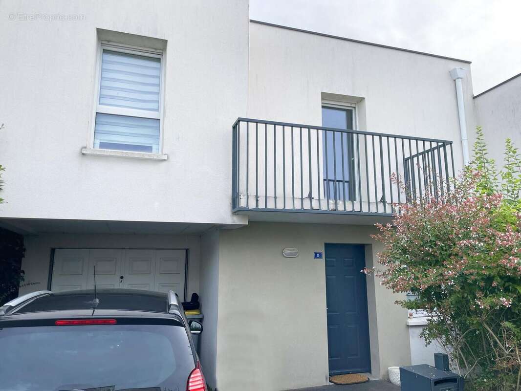 Maison 93 m² à Saint-Herblain  - photo 3
