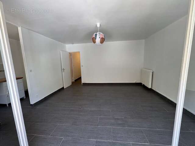 Appartement à SAINT-MAUR-DES-FOSSES