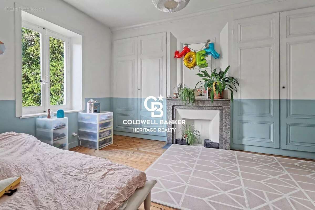 Maison à COLLONGES-AU-MONT-D'OR