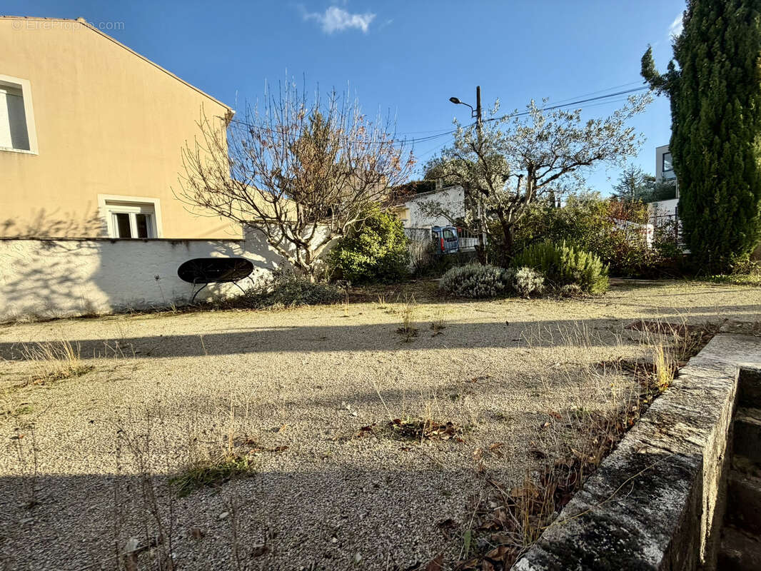 Maison à VAISON-LA-ROMAINE