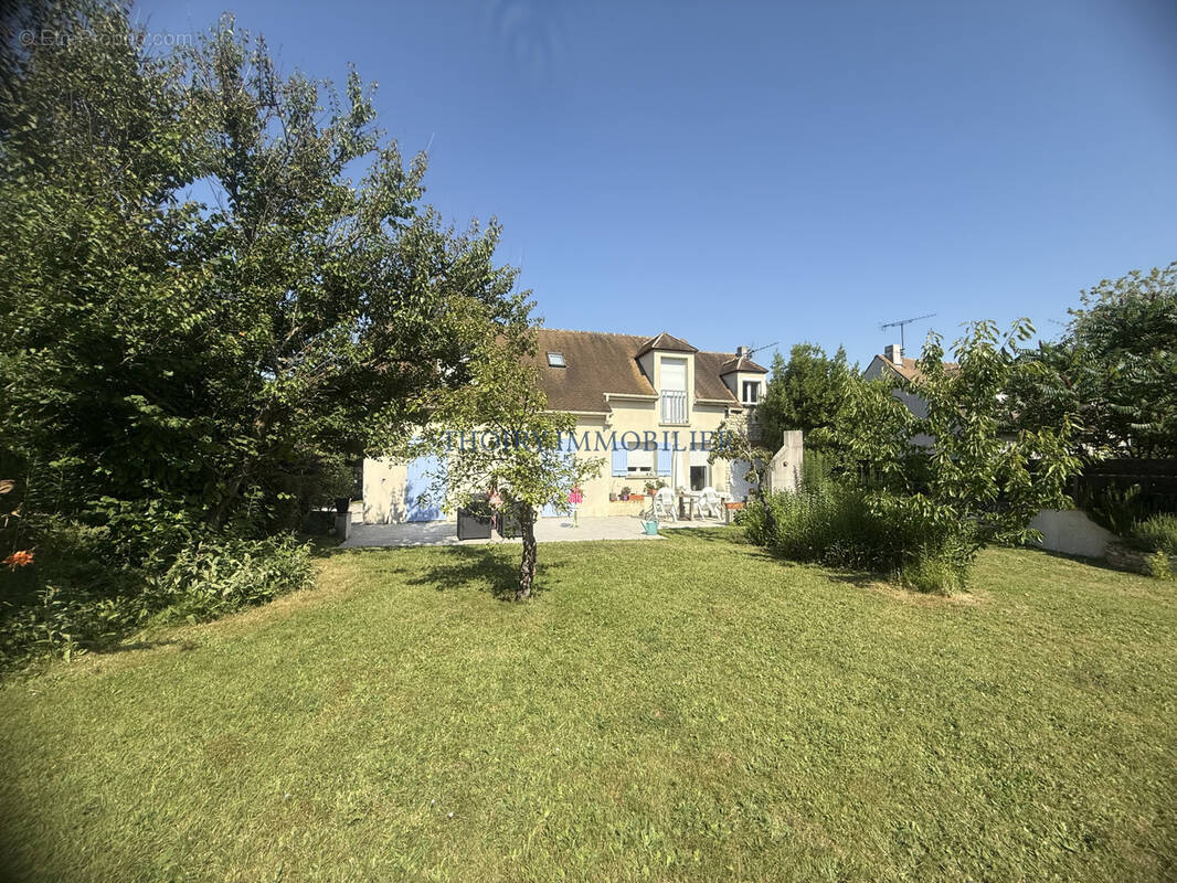 Maison à THOIRY