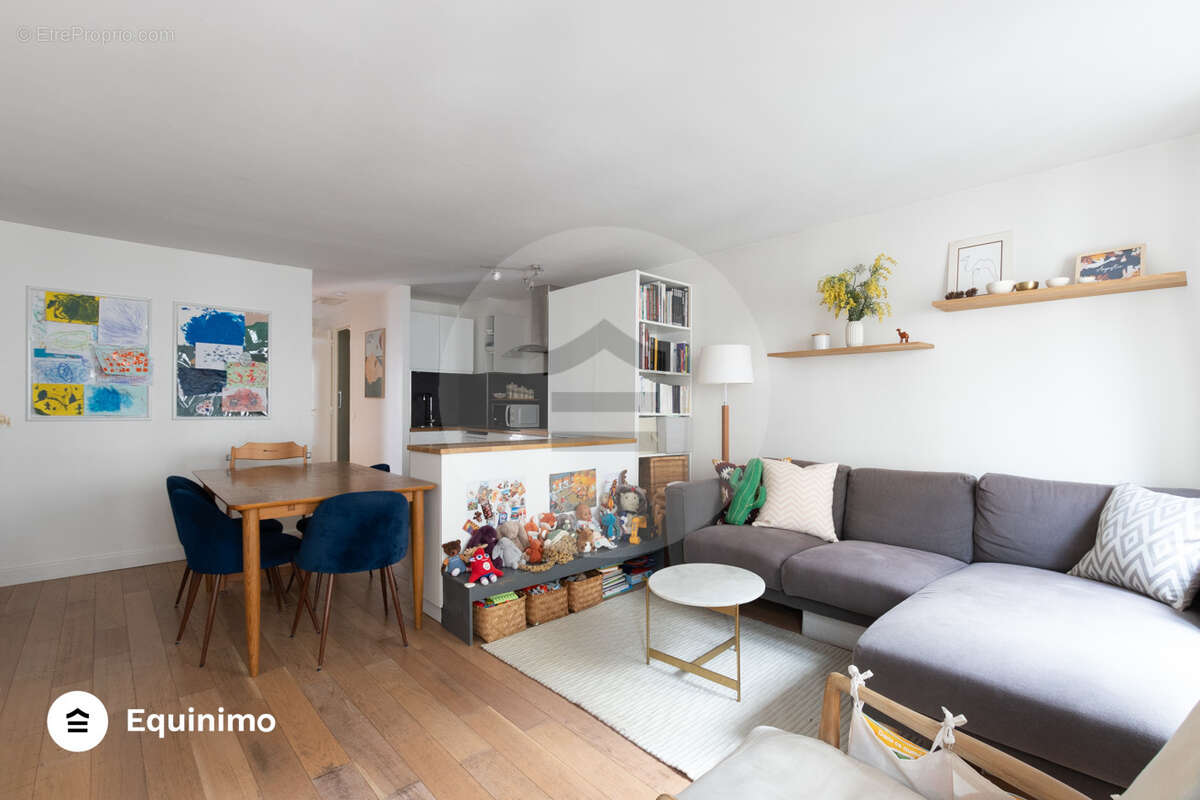 Appartement à PARIS-10E