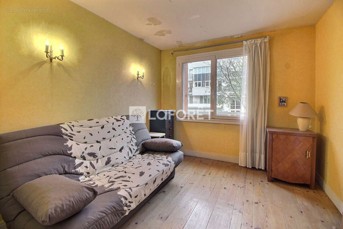 Appartement à SURESNES